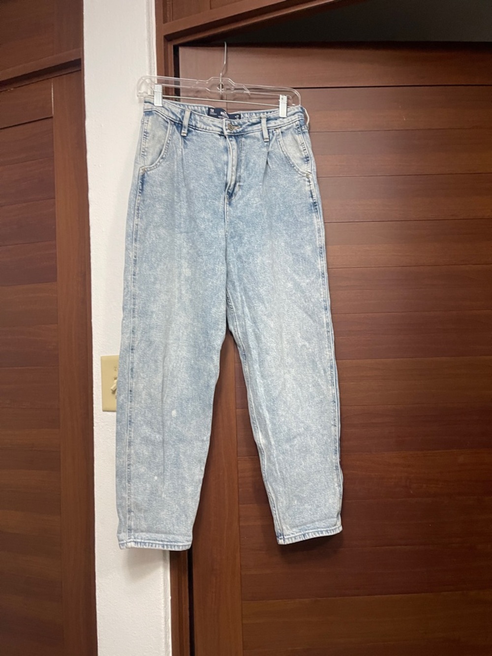Hollister Light Acid-Wash Blue Boyfriend Jeans